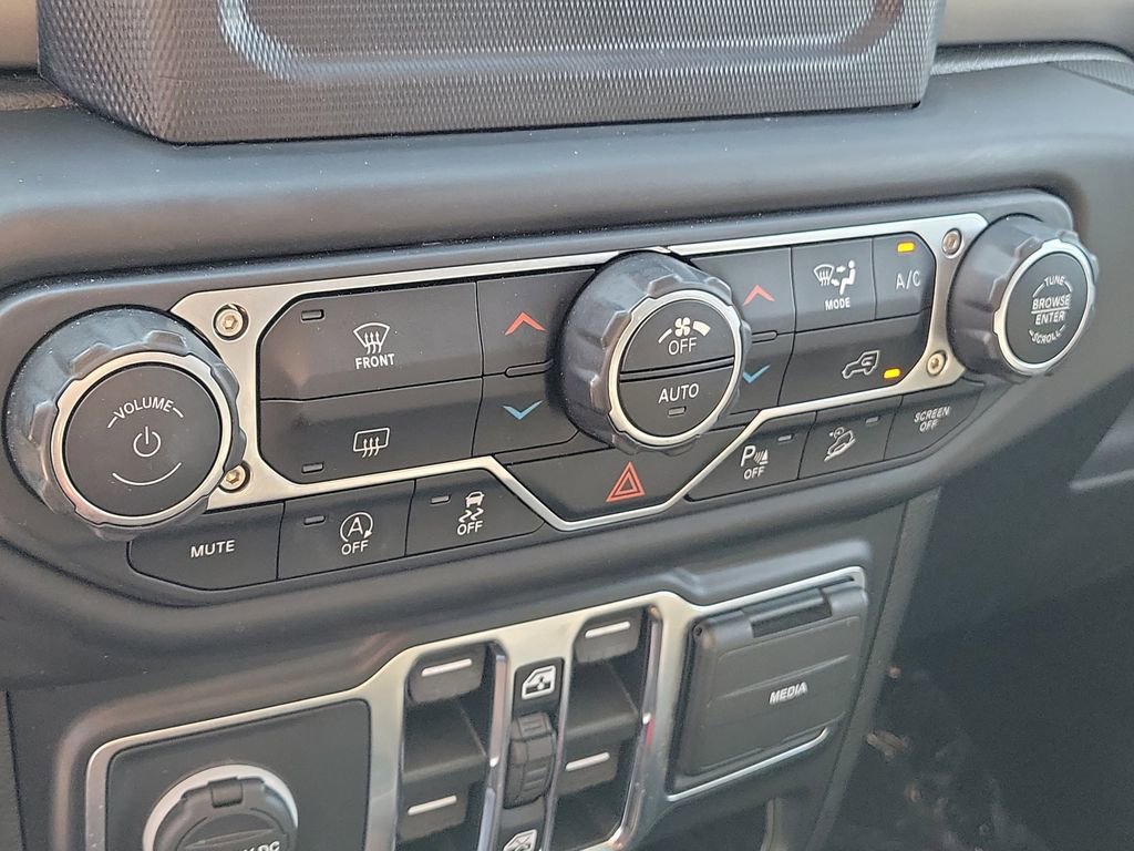 Used 2020 Jeep Wrangler Unlimited Sport AWD/4WD image 33