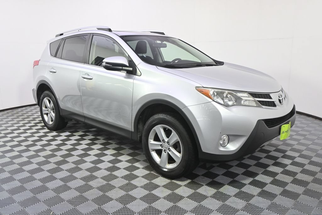 Used 2014 Toyota RAV4 XLE AWD/4WD image 8