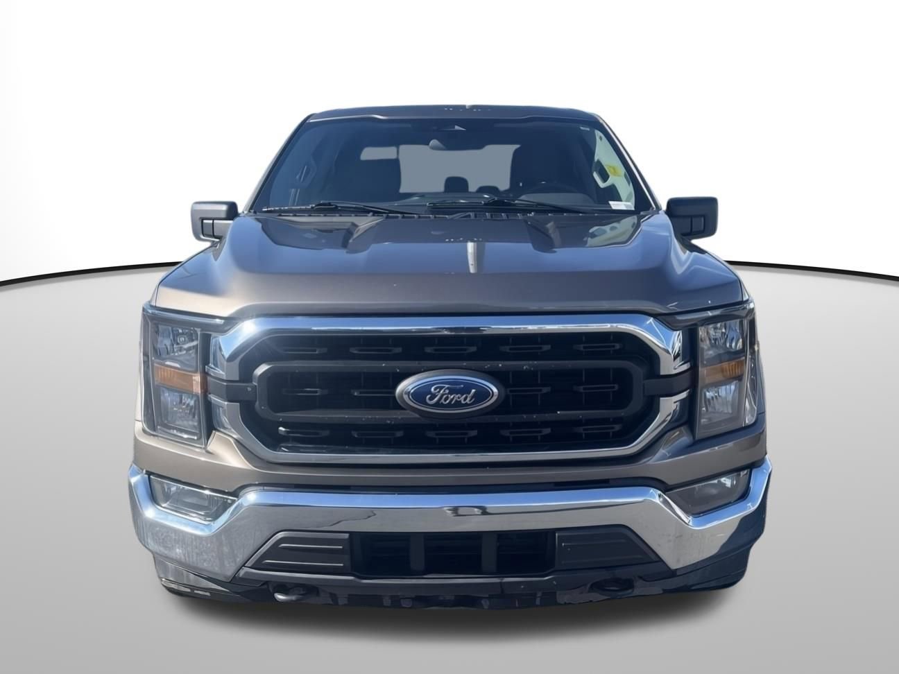 Used 2023 Ford F150 XLT w/ Trailer Tow Package image 9