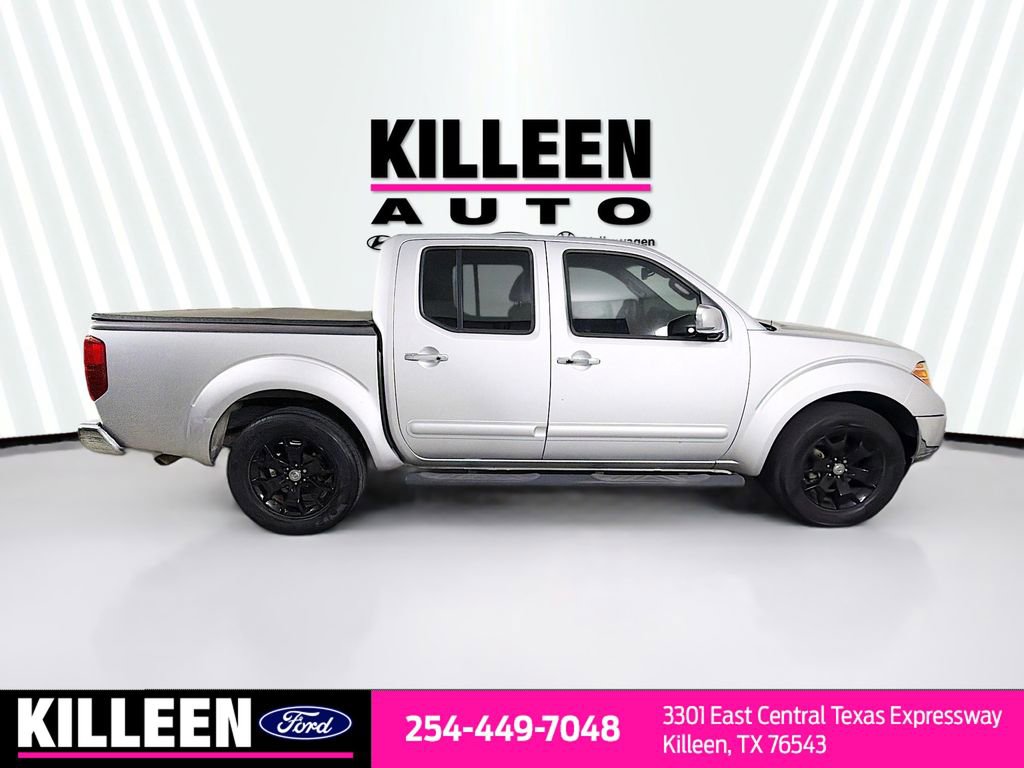 Used 2015 Nissan Frontier SL image 9