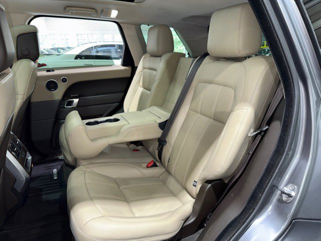 Used 2019 Land Rover Range Rover Sport HSE AWD/4WD image 6