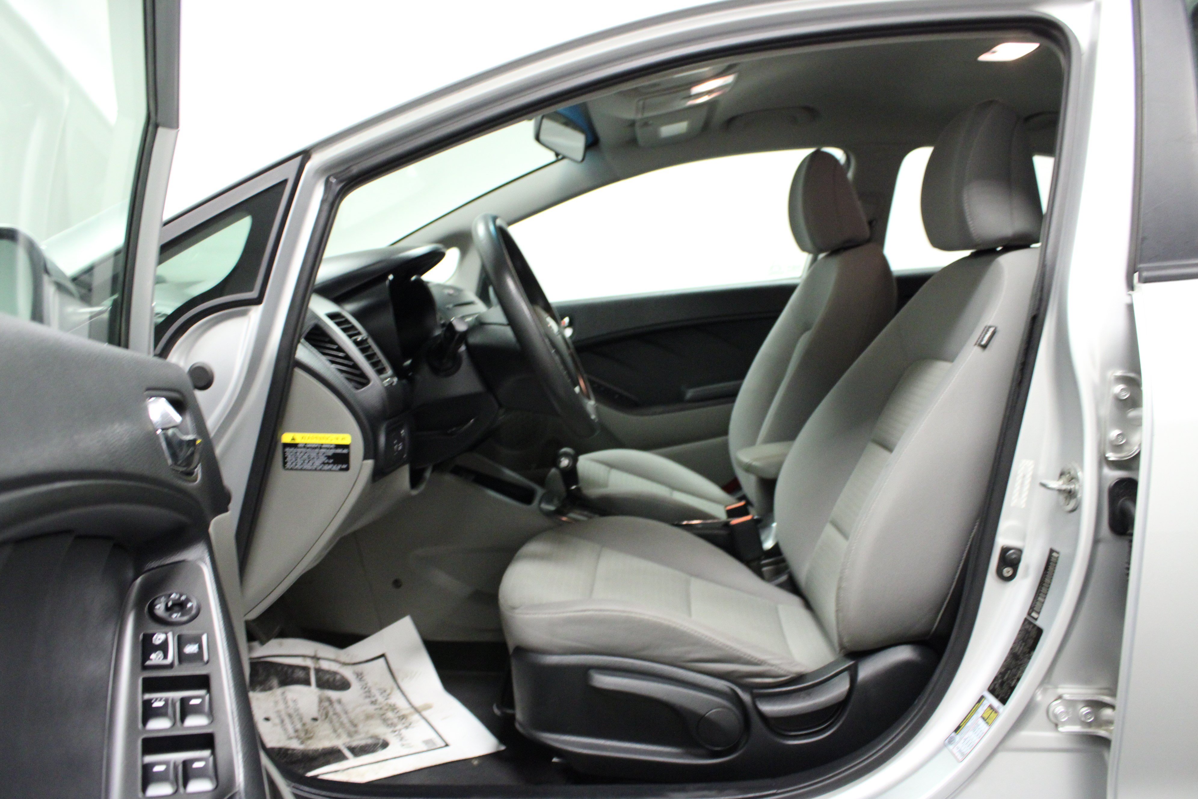 Used 2014 Kia Forte LX w/ Popular Package FWD image 12