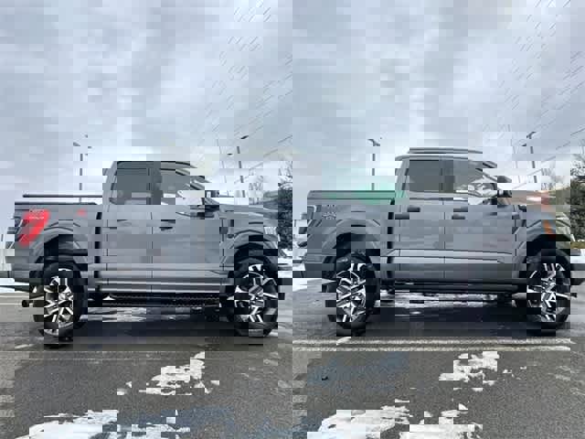 Used 2021 Ford F150 XL w/ STX Appearance Package image 3