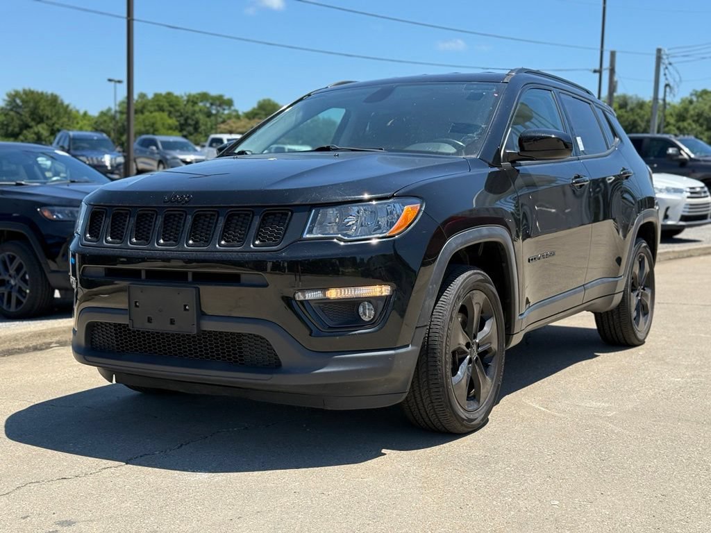 Used 2019 Jeep Compass Latitude AWD/4WD image 2