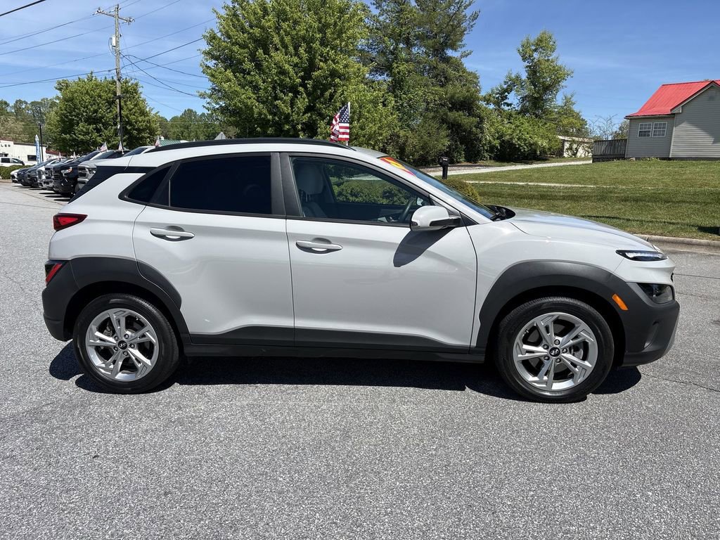 Used 2023 Hyundai Kona SEL w/ Convenience Package AWD/4WD image 6