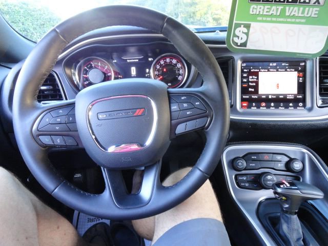 Used 2019 Dodge Challenger SXT image 16