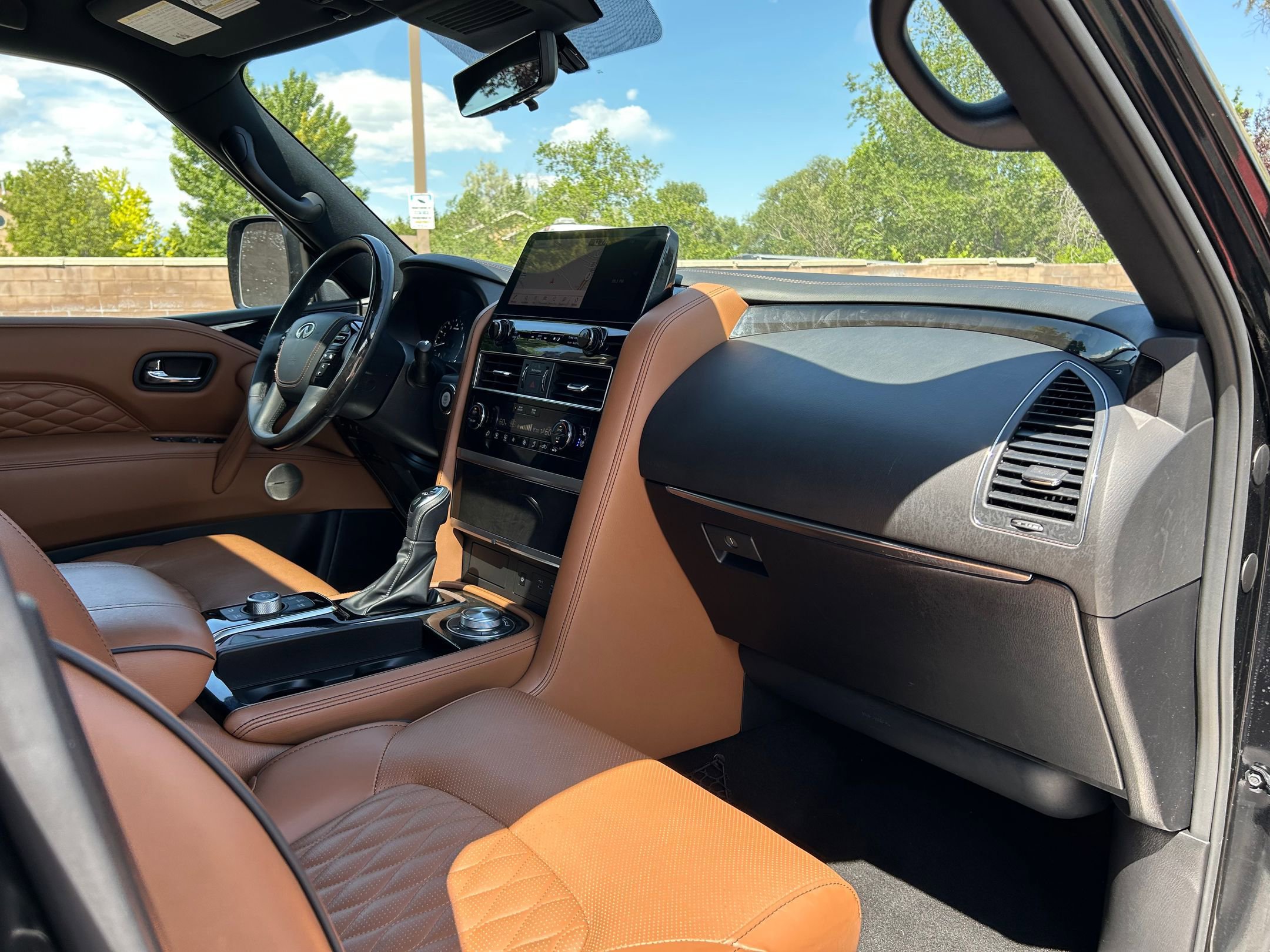 Used 2024 INFINITI QX80 Sensory w/ All-Season Package AWD/4WD image 31