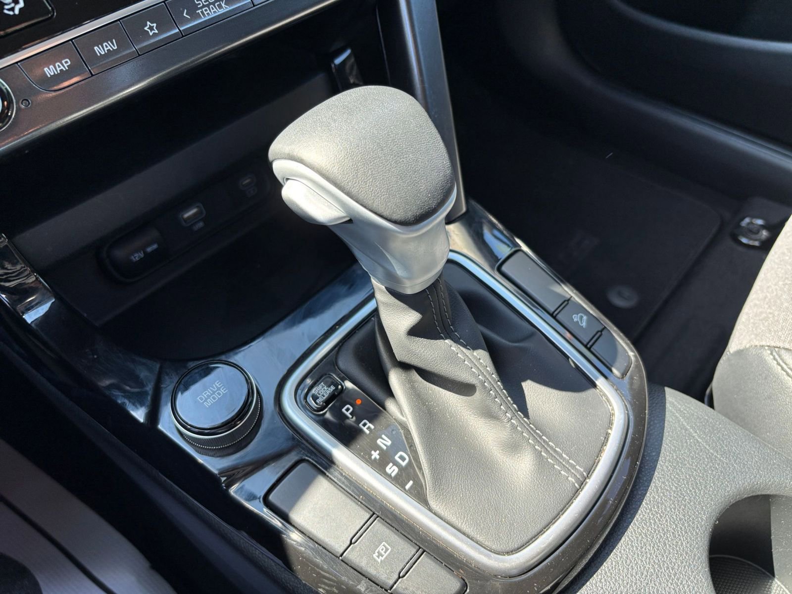 Used 2025 Kia Seltos S image 36