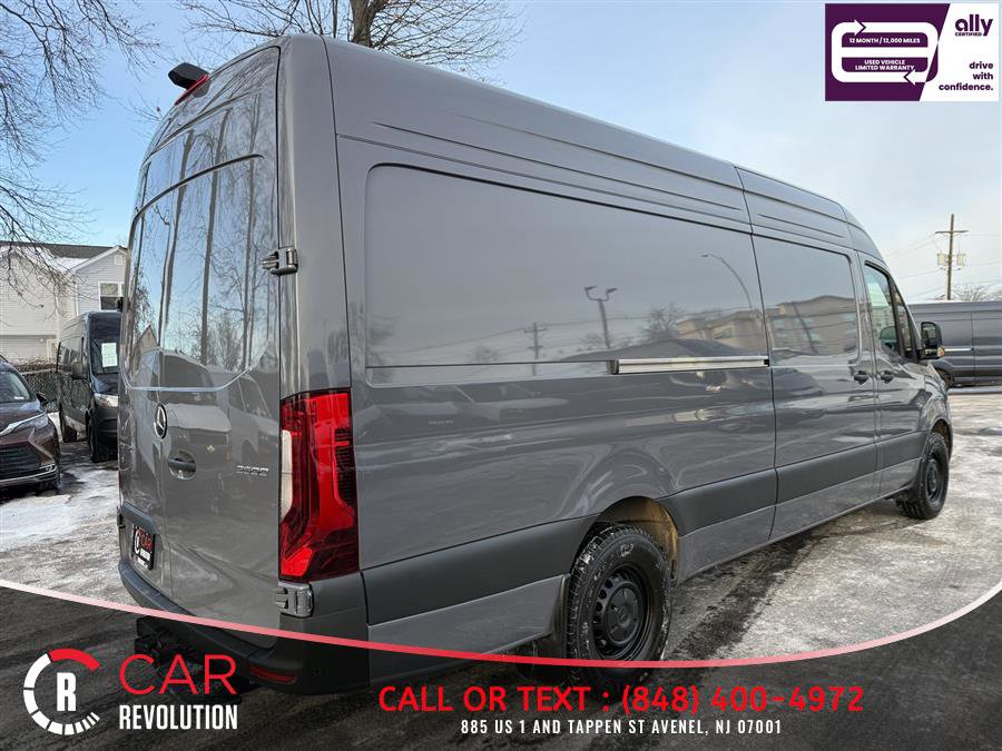 Used 2024 Mercedes-Benz Sprinter 2500 image 8