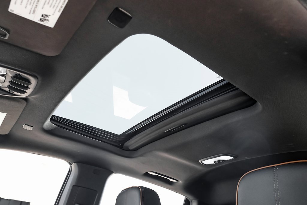 Used 2023 GMC Canyon AT4 w/ Canyon Safety Plus Package image 4