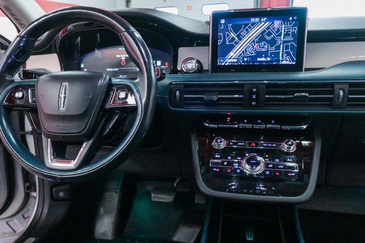 Used 2020 Lincoln Corsair Reserve w/ Equipment Group 201A image 27
