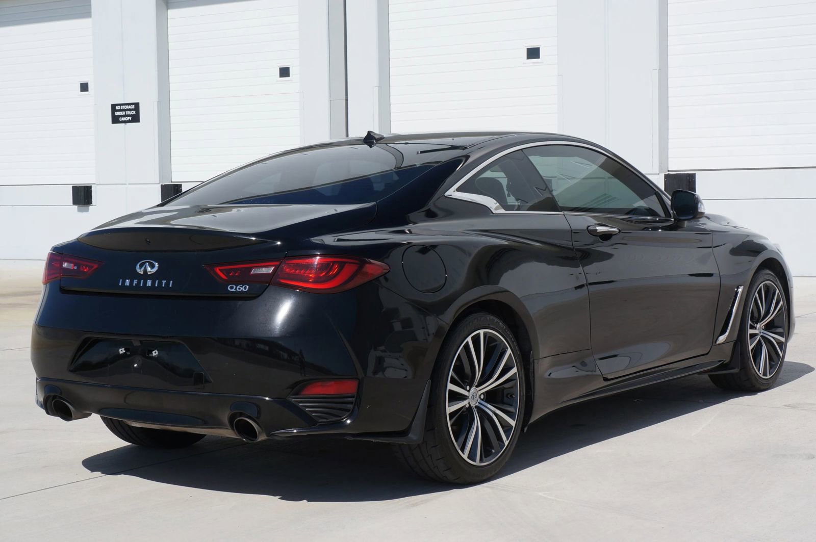 Used 2018 INFINITI Q60 2.0t w/ Cargo Package RWD image 11