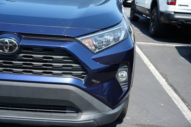Used 2020 Toyota RAV4 XLE Premium FWD image 5