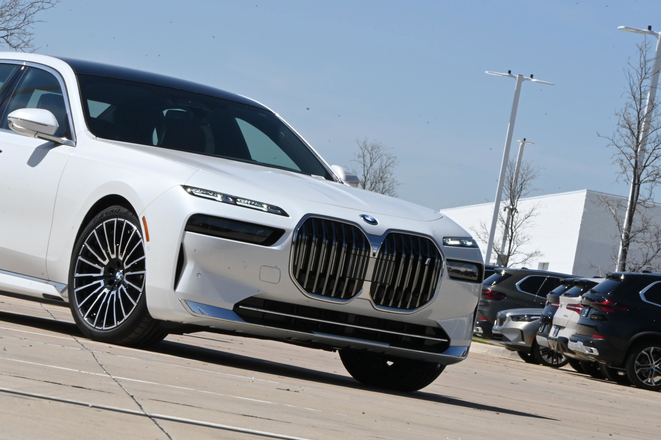 New 2026 BMW i7 xDrive60 w/ Executive Package AWD/4WD image 3