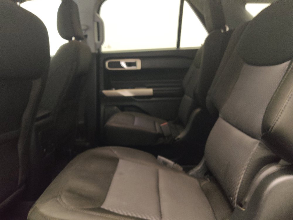 Used 2024 Ford Explorer XLT RWD image 18