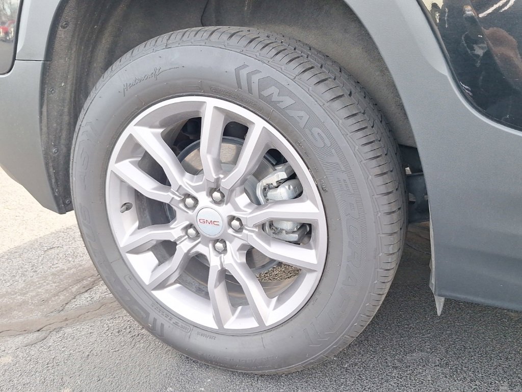 Used 2022 GMC Terrain SLT image 22