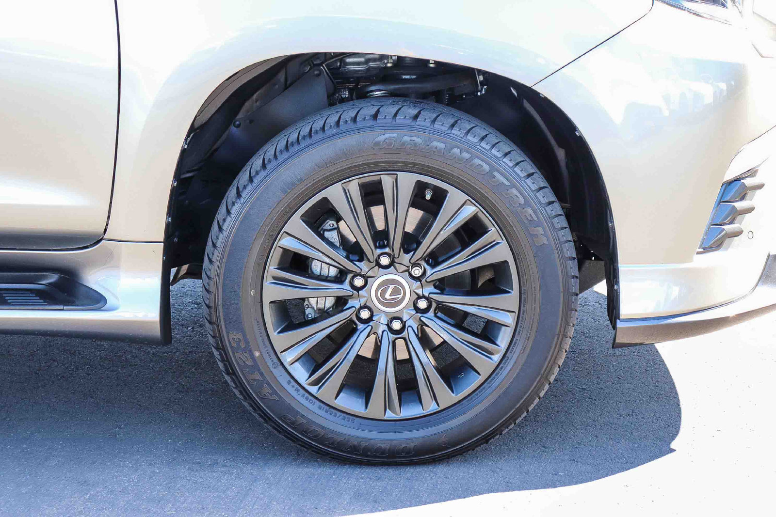 Certified 2023 Lexus GX 460 Premium w/ Accessory Package AWD/4WD image 10