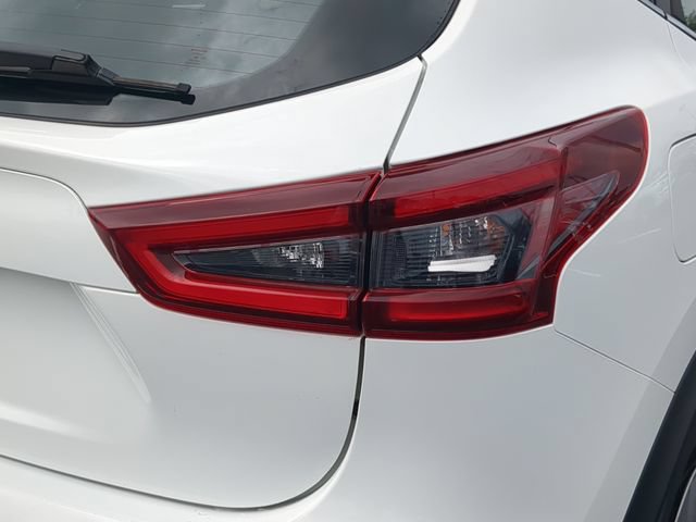 Used 2020 Nissan Rogue Sport S FWD image 11