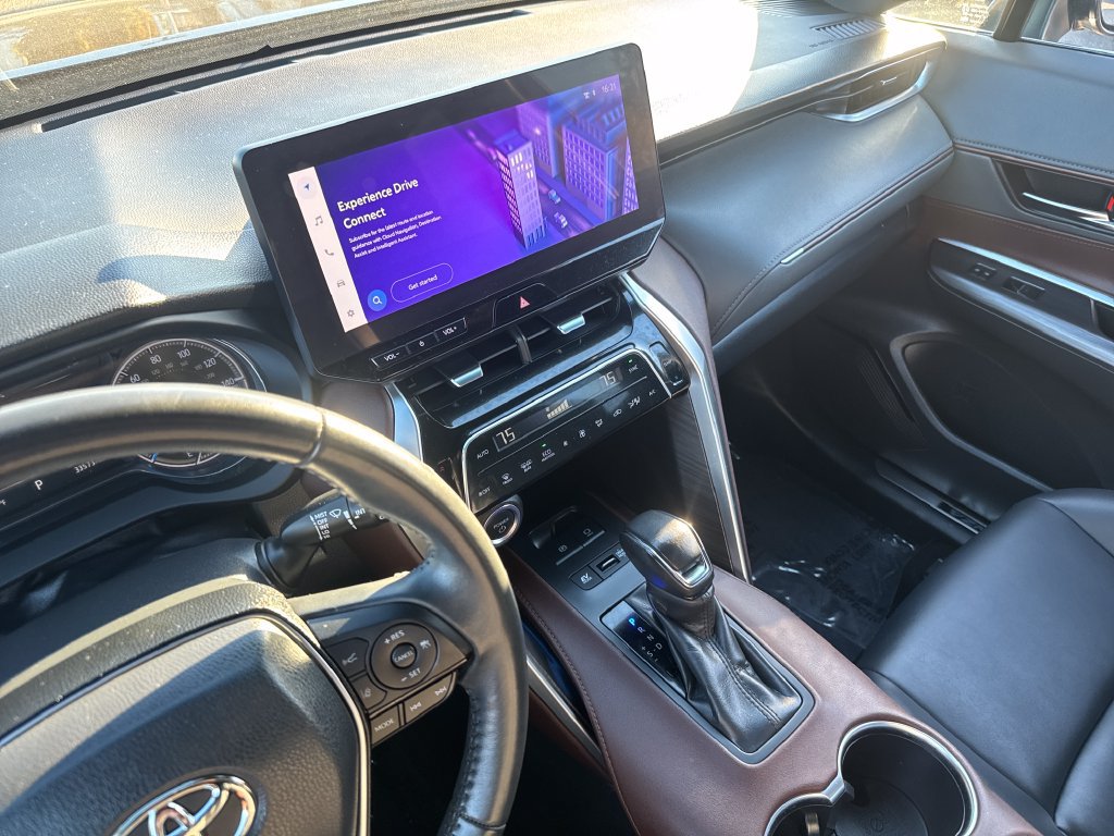 Used 2023 Toyota Venza XLE AWD/4WD image 23
