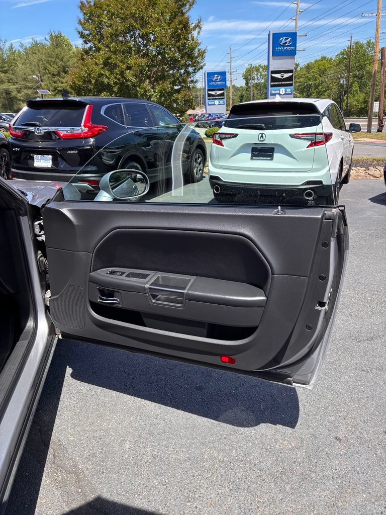 Used 2014 Dodge Challenger SXT w/ Sport Appearance Package RWD image 19