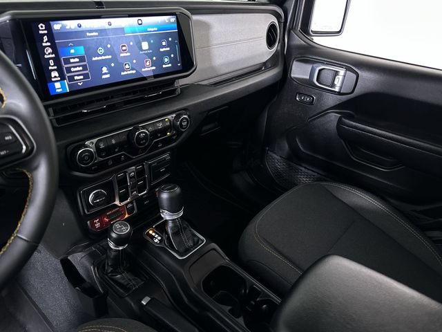 Used 2024 Jeep Gladiator Sport AWD/4WD image 36