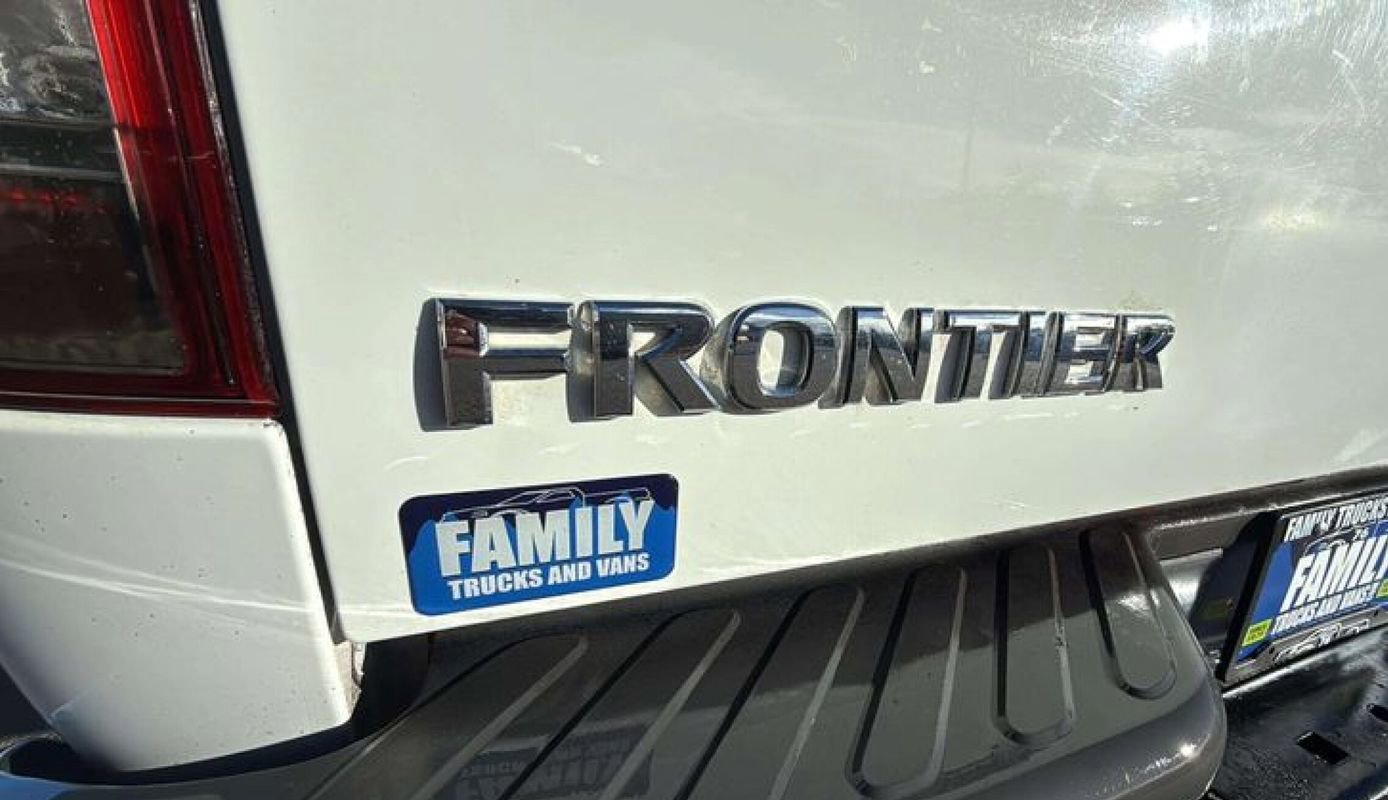 Used 2018 Nissan Frontier S image 17