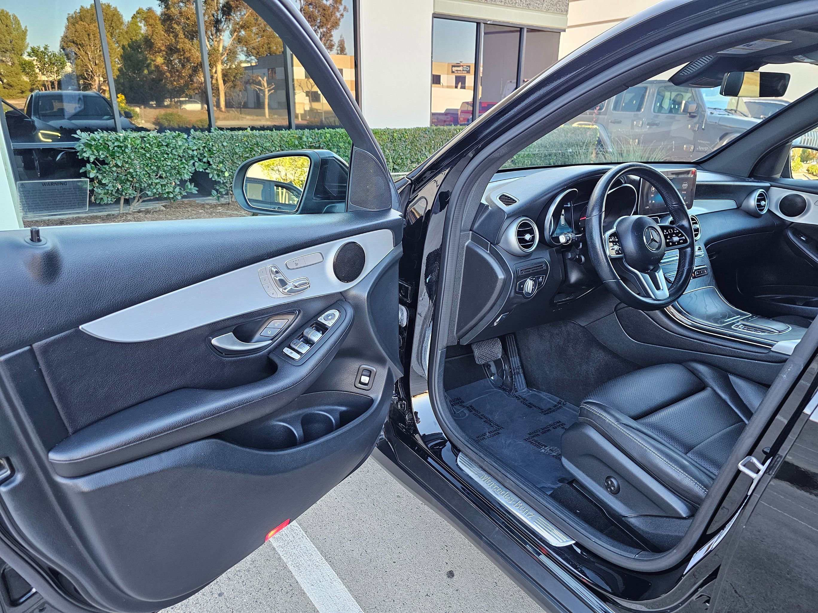 Used 2022 Mercedes-Benz GLC 300 image 11