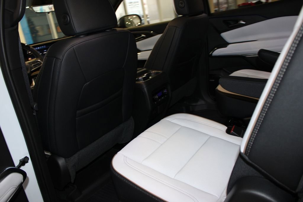 New 2026 Chevrolet Traverse High Country w/ LPO, Floor Liner Package image 14