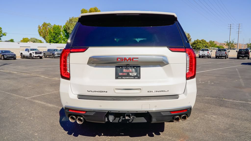 Used 2023 GMC Yukon XL Denali AWD/4WD image 11