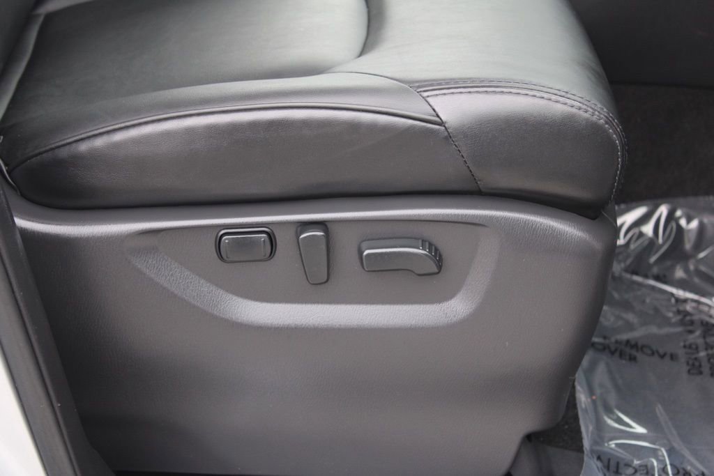 Used 2021 Nissan Armada SV image 18