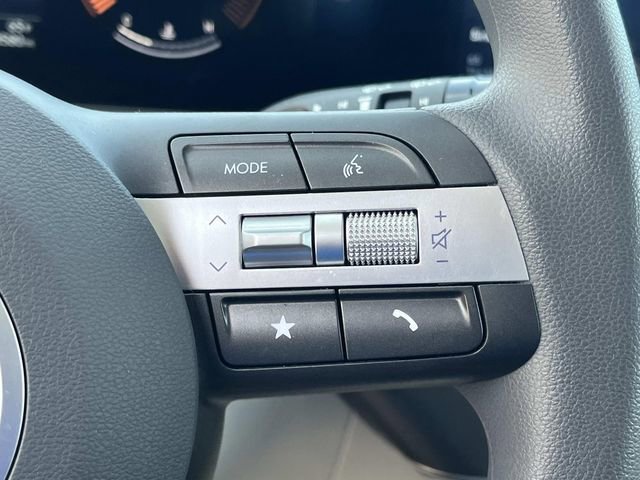 Certified 2025 Hyundai Kona SE image 27