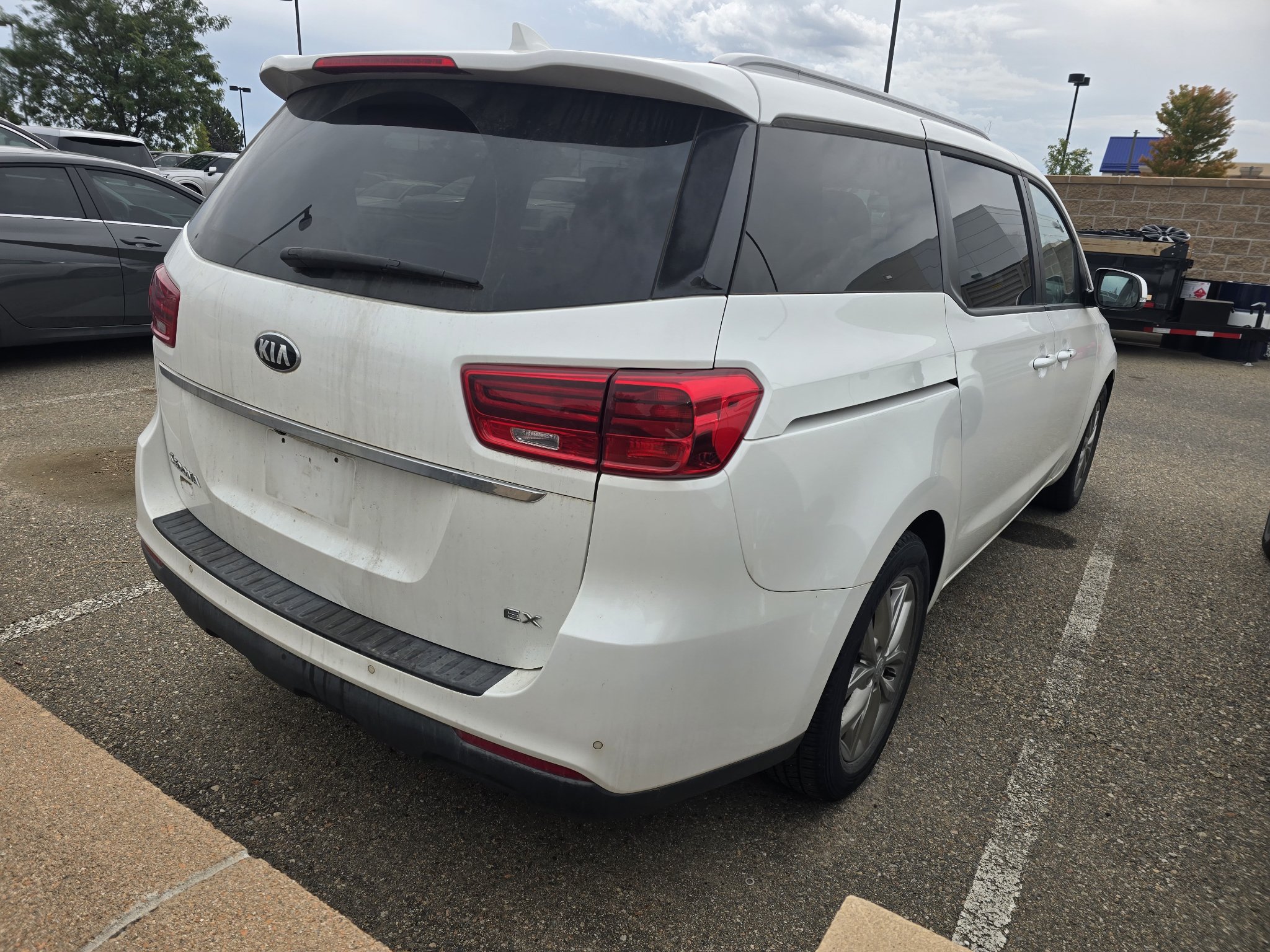 Used 2020 Kia Sedona EX FWD image 6