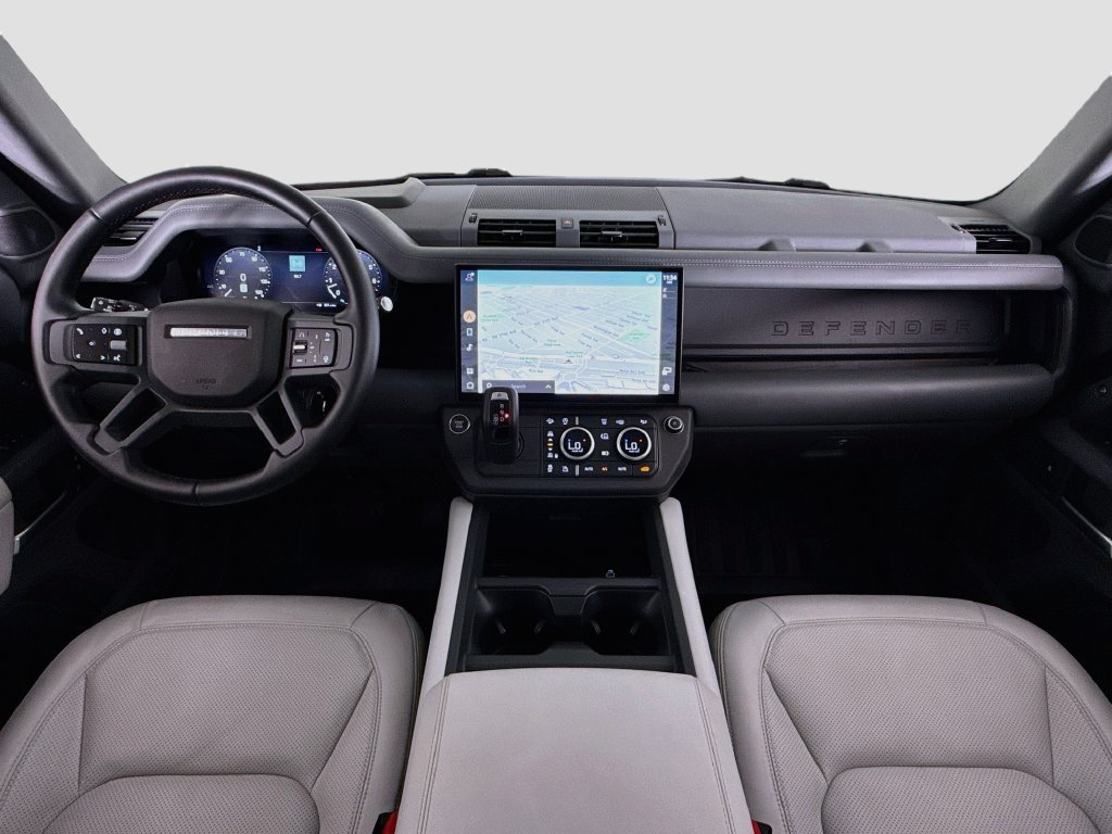 Used 2026 Land Rover Defender 110 X-Dynamic SE AWD/4WD image 9