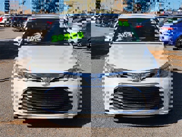 Used 2016 Toyota Avalon XLE image 9