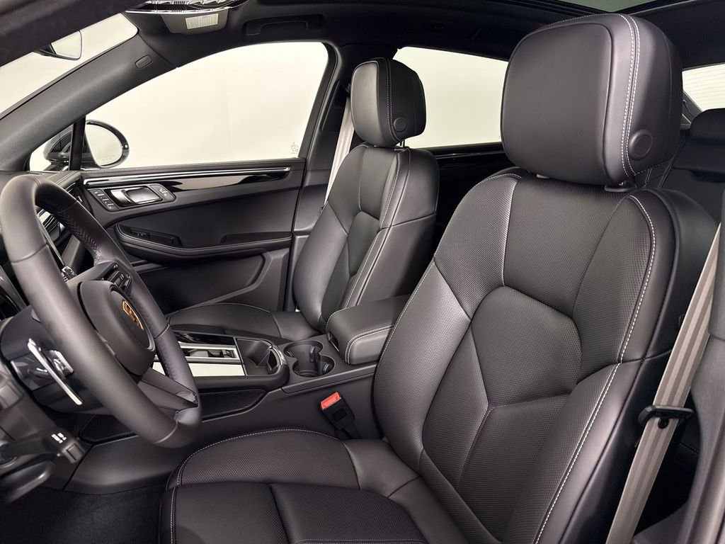 New 2026 Porsche Macan S AWD/4WD image 5