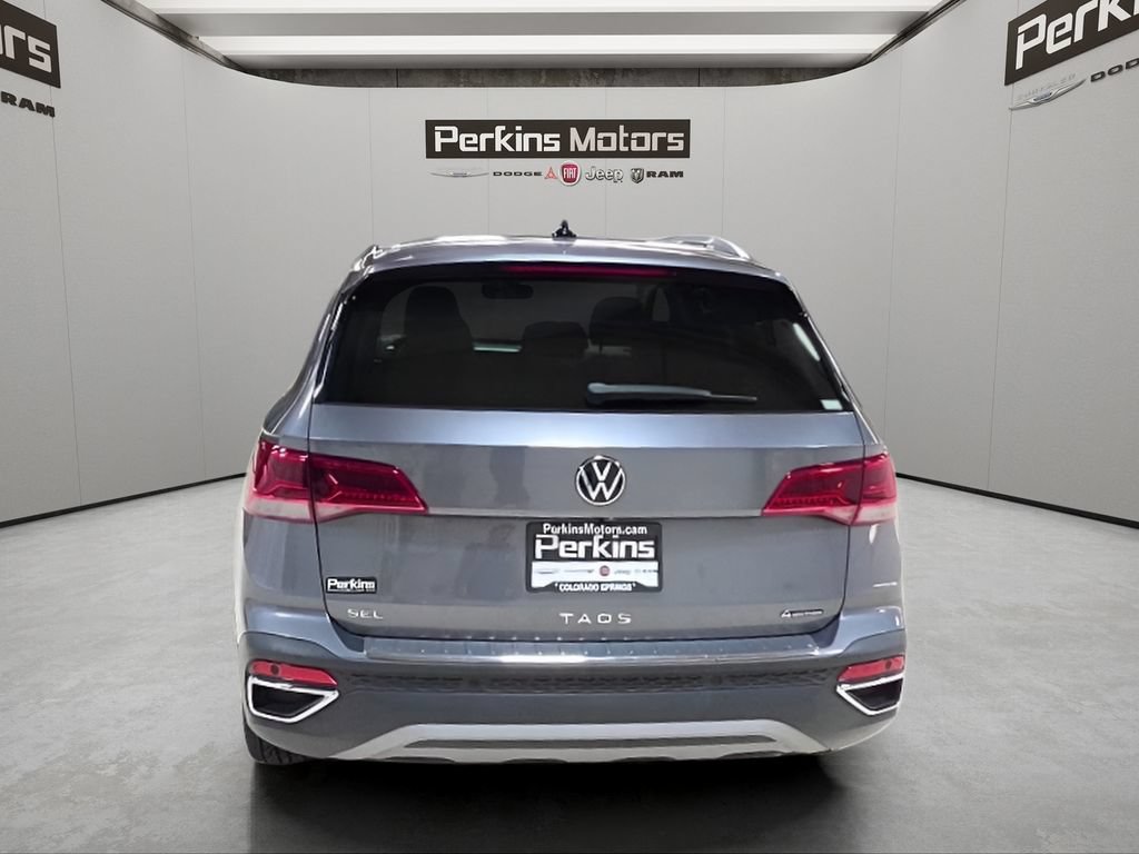 Used 2022 Volkswagen Taos SEL w/ Panoramic Sunroof Package AWD/4WD image 4
