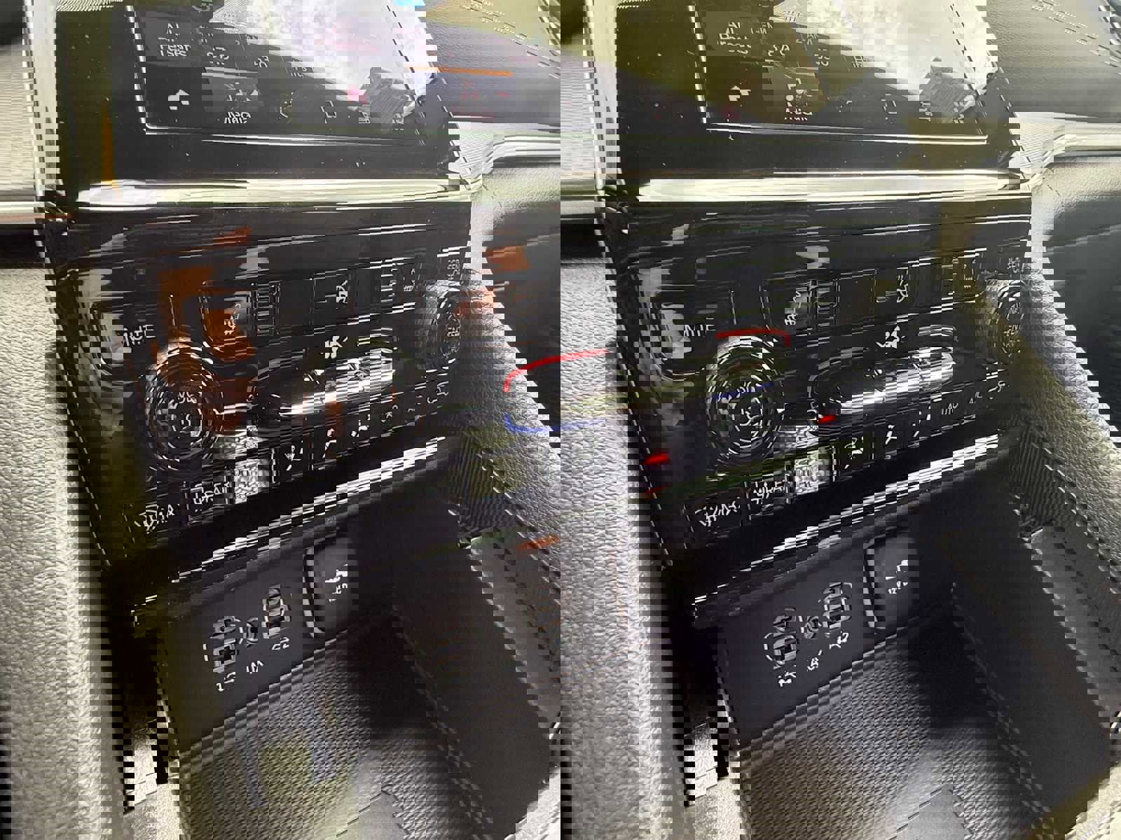 New 2025 Jeep Grand Cherokee Altitude image 12