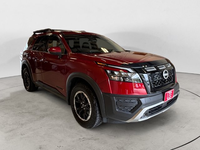 Used 2024 Nissan Pathfinder Rock Creek AWD/4WD image 7