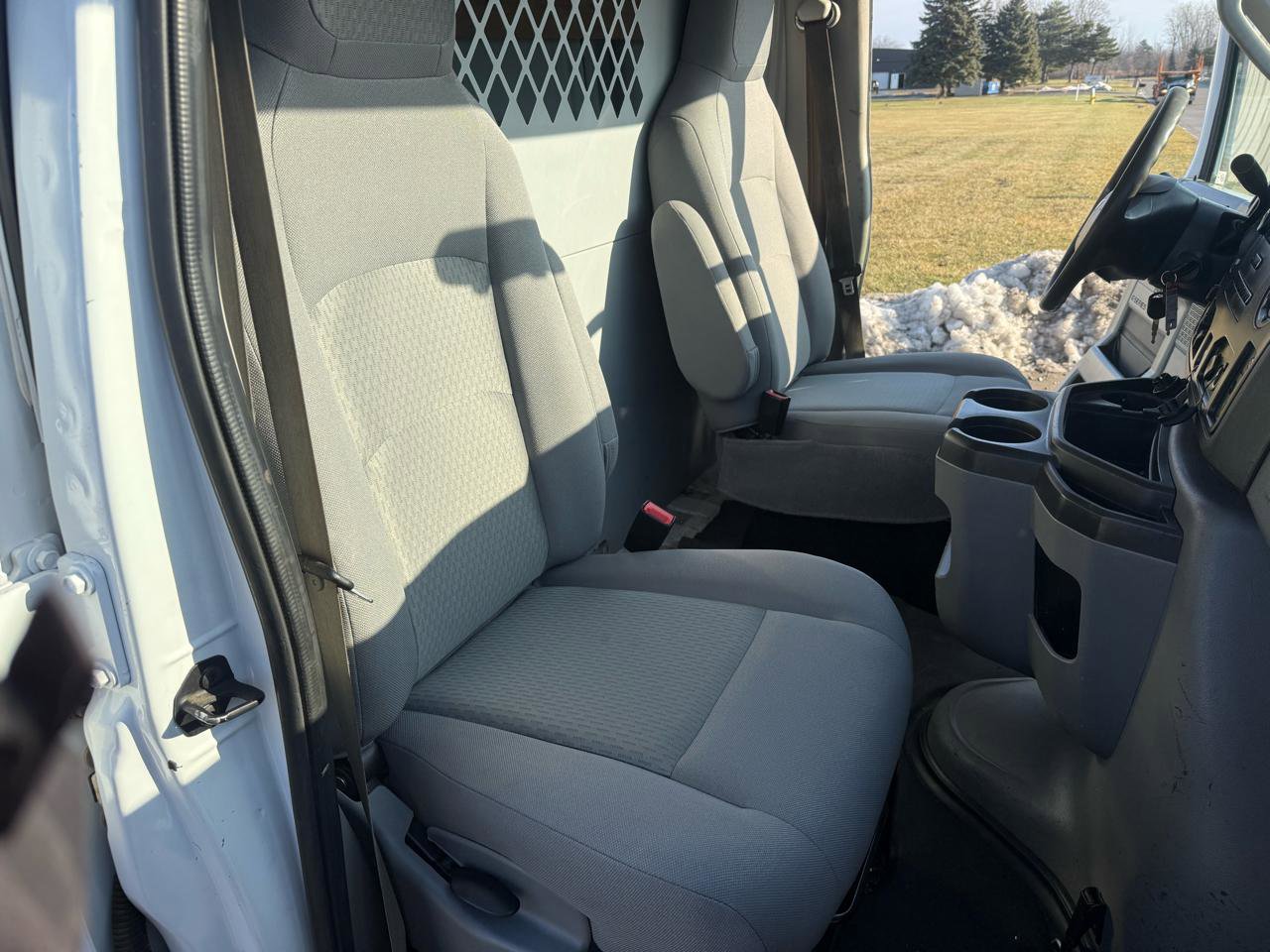 Used 2014 Ford E-250 and Econoline 250 E-250 Commercial w/ Power Group image 23