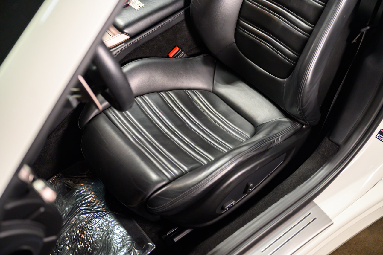 Used 2014 Ferrari California image 22