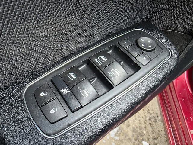 Used 2017 Dodge Charger SE w/ Popular Equipment Group image 16