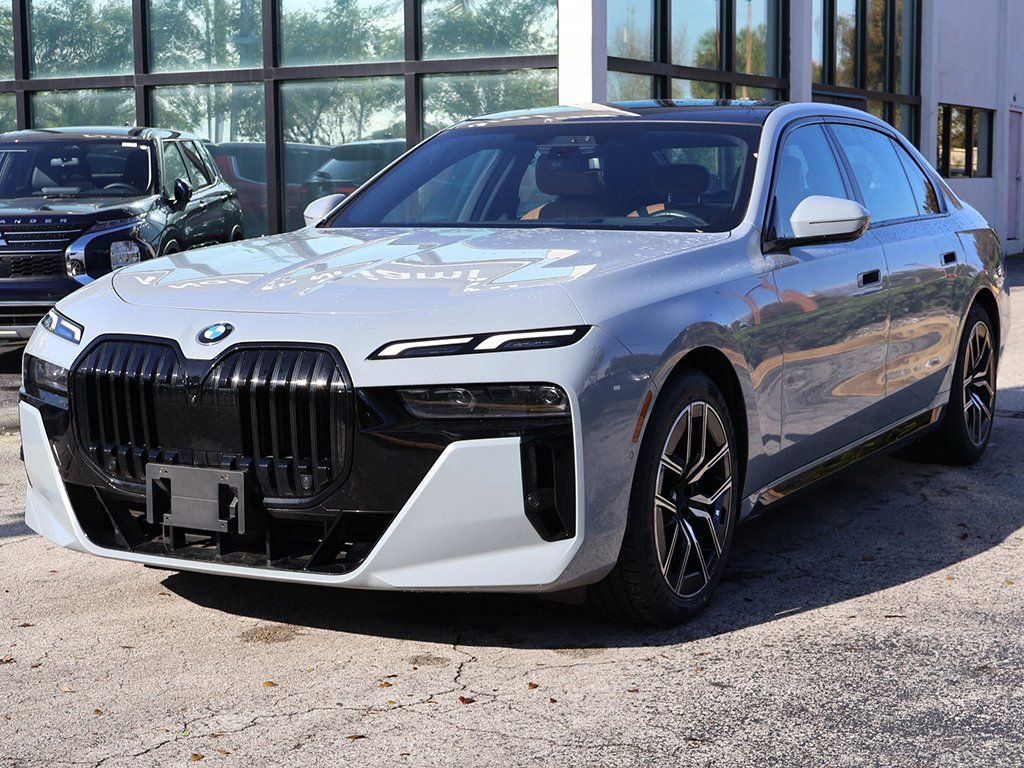 Used 2023 BMW 740i RWD image 8