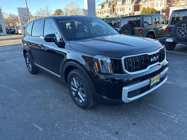 Used 2025 Kia Telluride LX