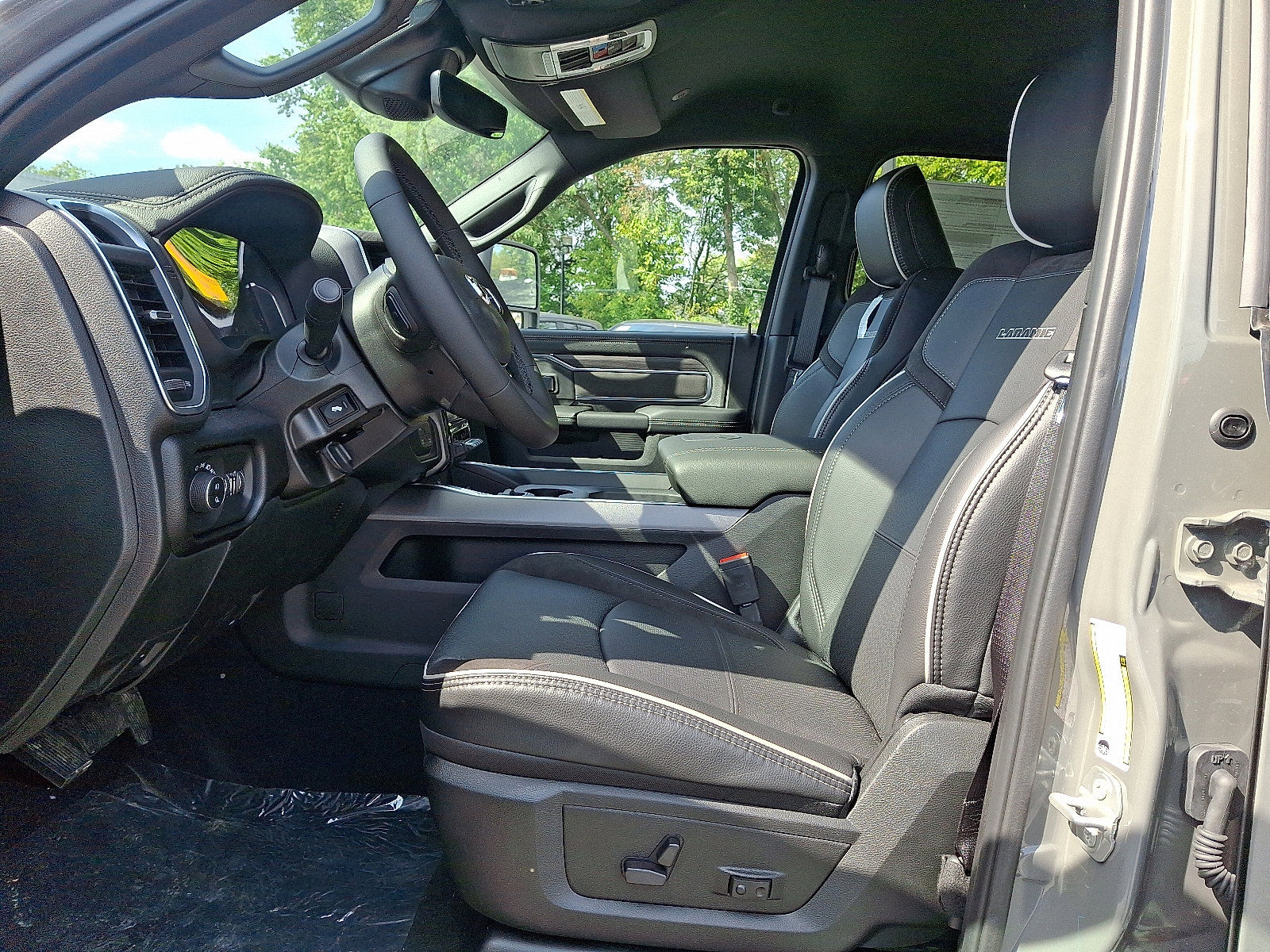 New 2025 RAM 2500 Laramie w/ Night Edition image 8