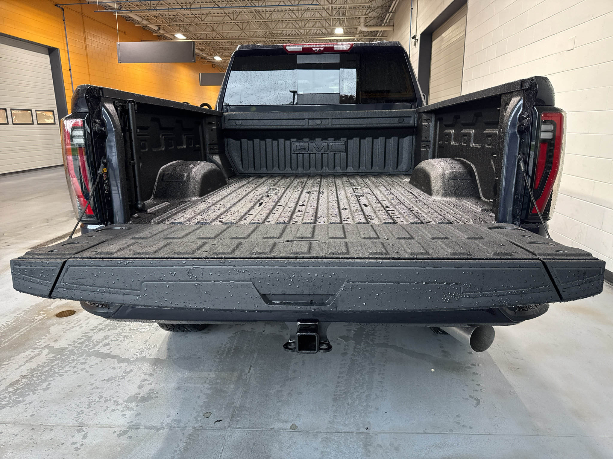 New 2026 GMC Sierra 2500 AT4 w/ AT4 Premium Plus Package AWD/4WD image 23