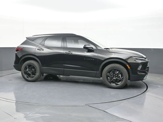 New 2025 Chevrolet Blazer LT w/ Midnight/Sport Edition FWD image 19