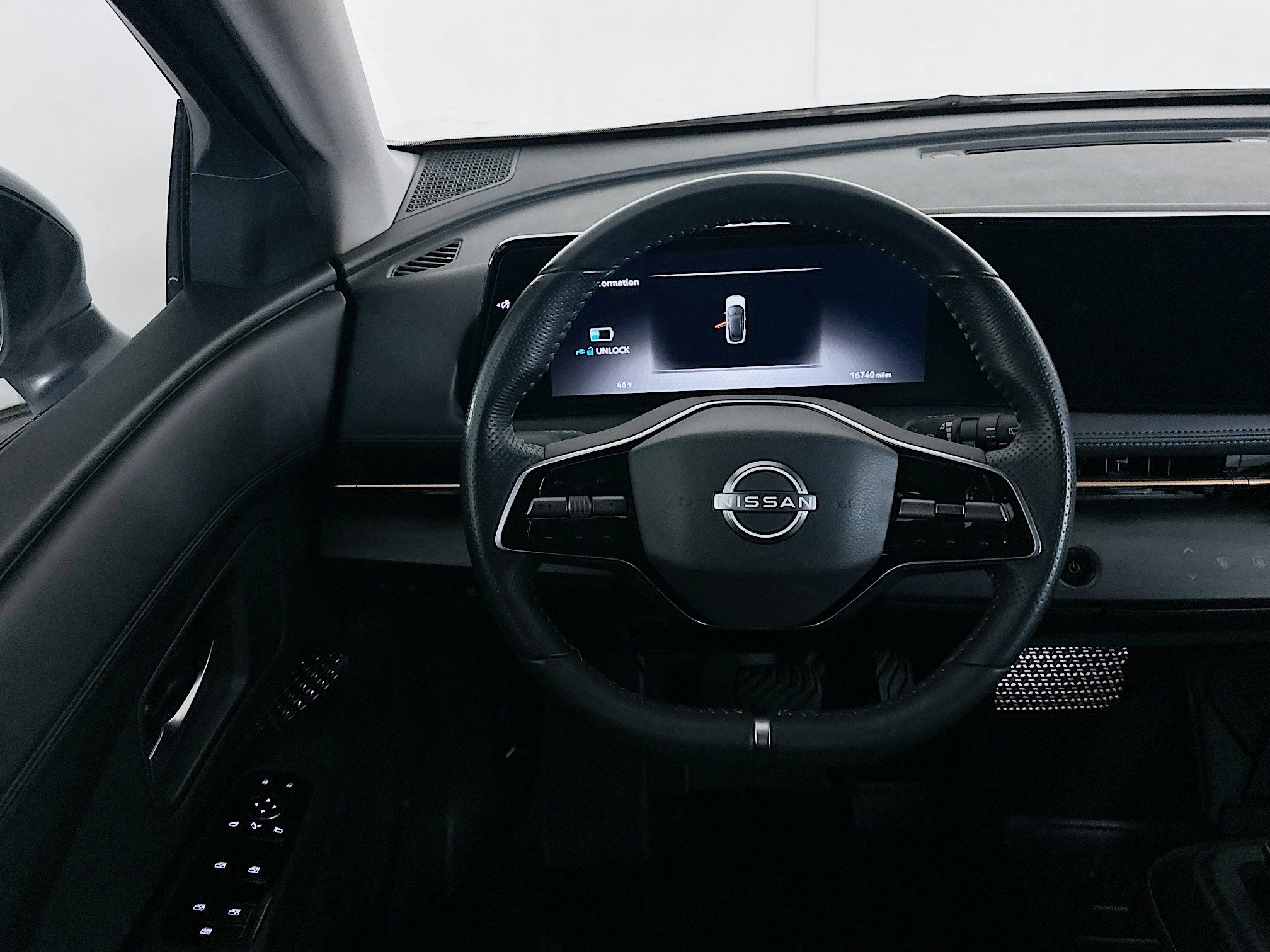 Used 2023 Nissan Ariya VENTURE+ image 17