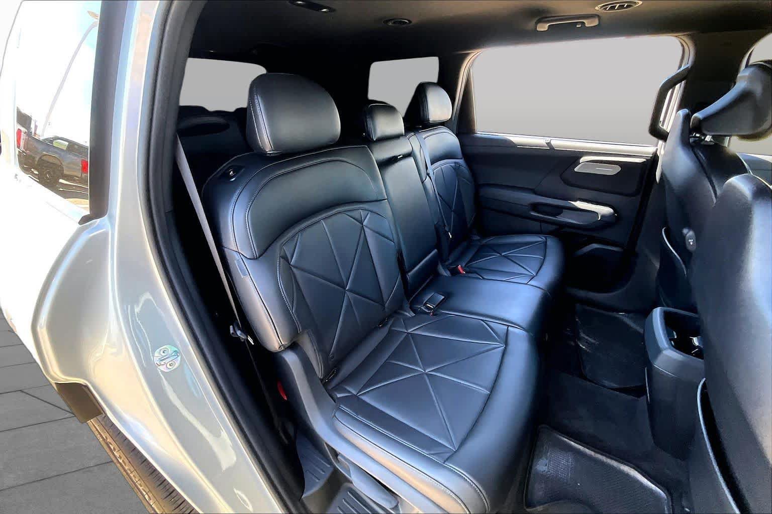 Certified 2027 Kia Telluride EX w/ Towing Package FWD image 19