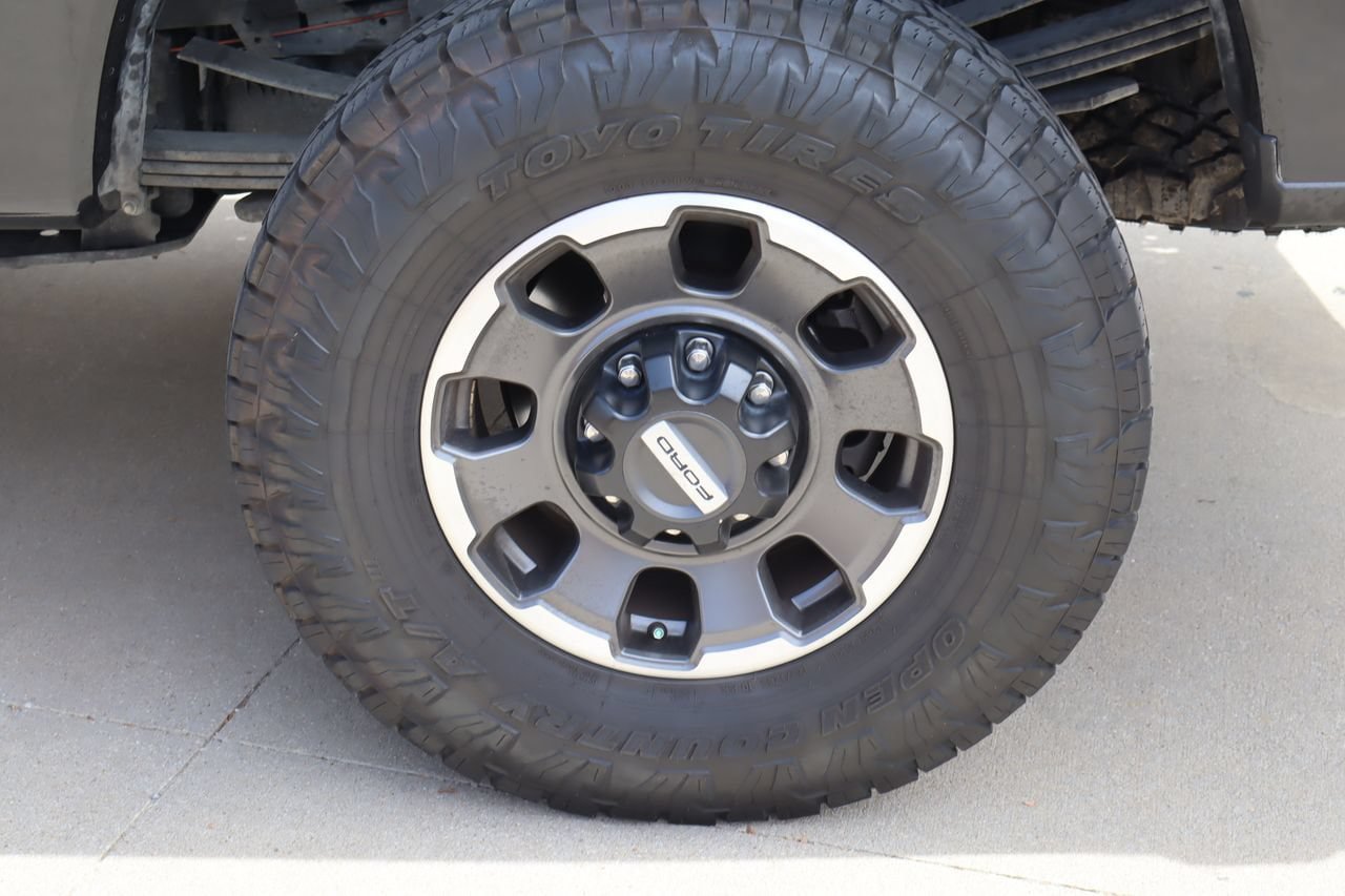 Used 2023 Ford F250 Lariat w/ Tremor Off-Road Package AWD/4WD image 29