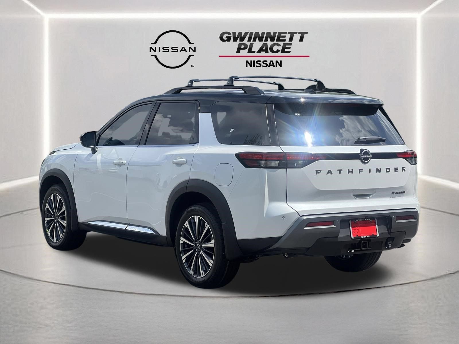 New 2026 Nissan Pathfinder Platinum FWD image 26
